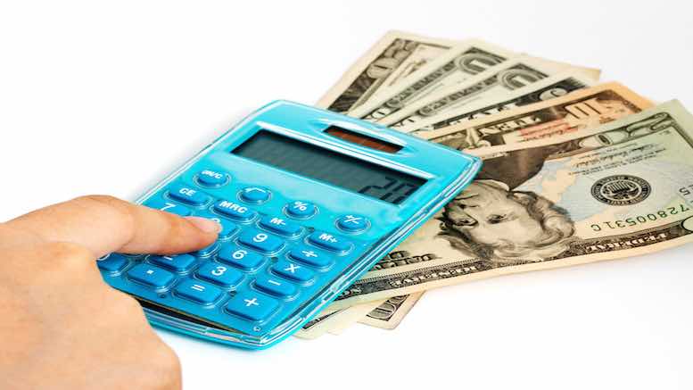 Calculating Expenses On A Calculator