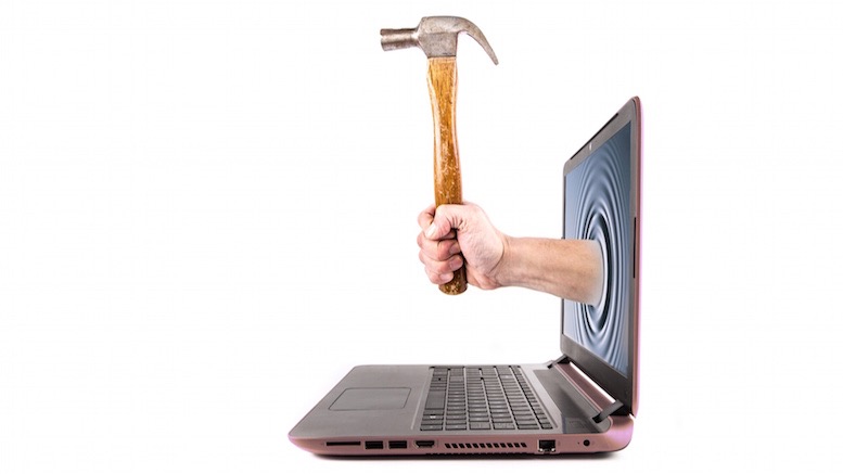 hand-holding-hammer