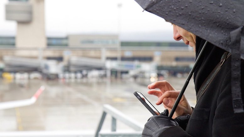 mobile-airport-rain-umbrella