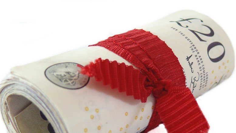 bank-notes-ribbon-20-pounds-roll-cash-bundle