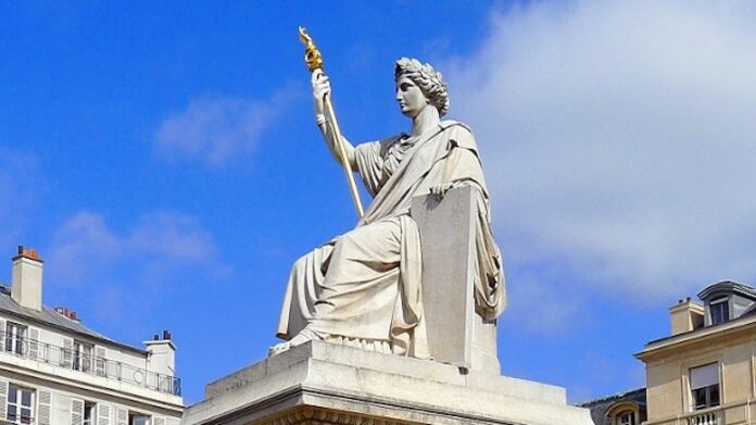 La-Loi-Paris-statue-by-Jean-Jacques-Feuchère