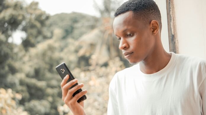 phone-smartphone-man-black-outdoor